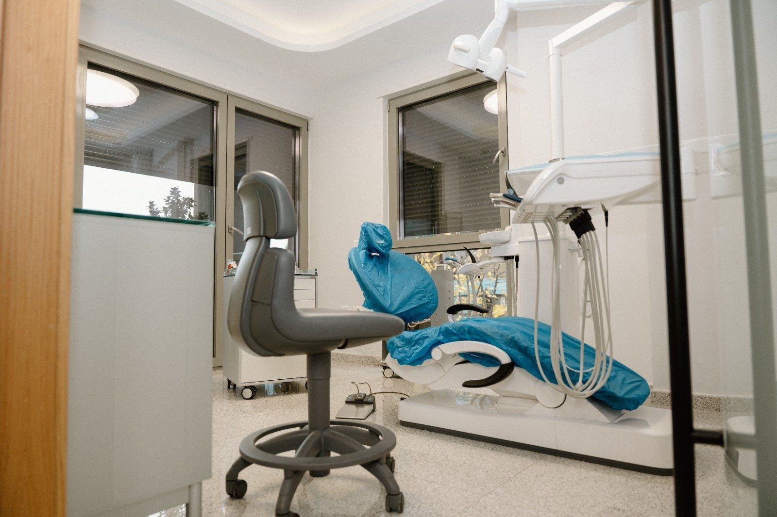 Sillón dental y unidad de tratamiento